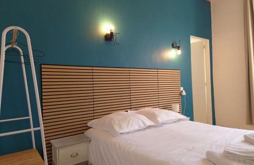 Saint-Paul-du-Bois Bed & Breakfast | L'Entracte