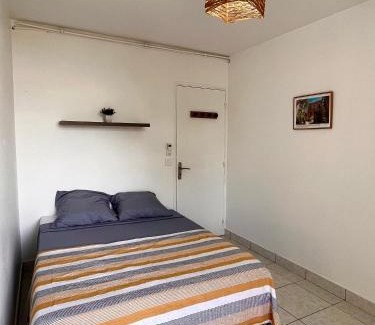 Pointe-a-Pitre House | L'ESCALE, Chambre dans appartement partagé, bedroom in shared appartment