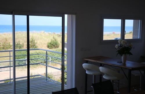 Bretteville-sur-Ay House | l'Escale dunes, beaches 20 metres away, sea views