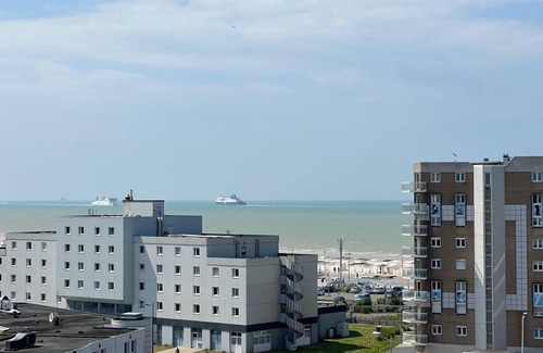 Port Apartment | L'Escalle Calaisienne, appartement à la plage