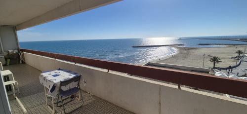 La Grande-Motte Apartment | L Escapade Bleue 6 pers, cv, vue mer exceptionnelle, parking