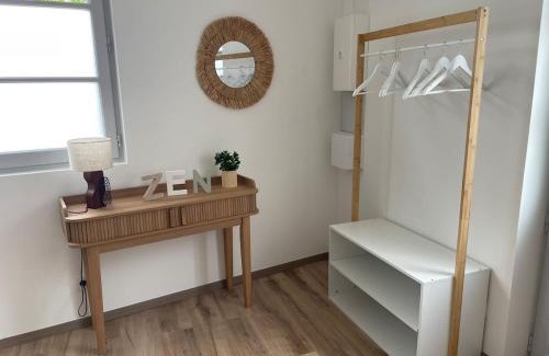 Chatillon-sur-Chalaronne Apartment | L Etape Châtillonnaise center private parking