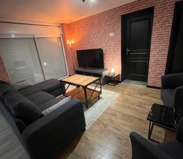 Saint-Germain-des-Pres House | l'HIRONDELLE