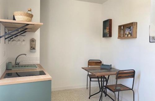 Lamballe Apartment | l'immeuble du petit pont