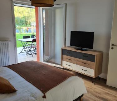 Publier Apartment | L'instant Léman - T2 3 étoiles à 5min de Thonon et Evian avec terrasse et jardin à 100m du lac