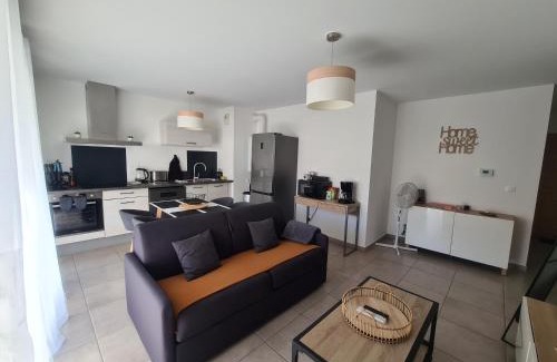 Publier Apartment | L'instant Léman - T2 3 étoiles à 5min de Thonon et Evian avec terrasse et jardin à 100m du lac