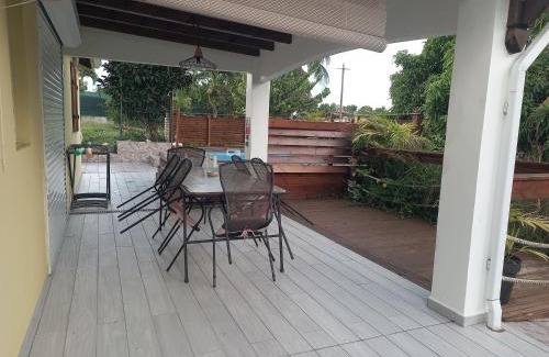 Grand-Bourg Apartment | L ombre du manguier