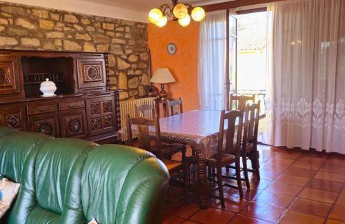 Bram House | L'Oustal 3 chambres avec grand jardin parking gratuit