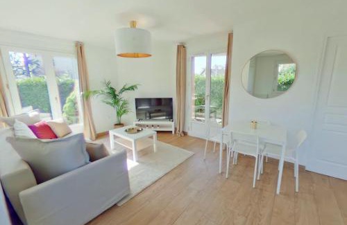 Livry-Gargan Apartment | L05 Paris Aéroport CDG Disneyland Parc des exposition