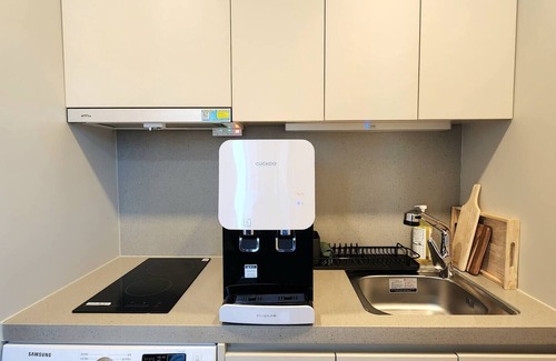 Haeundae Apartment | L24-5[Newly Built/합법숙소][핵심번화가/해변5분/지하철역 3분/짐보관]