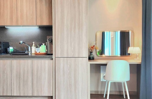 Haeundae Apartment | L26-2[Newly Built/합법숙소][고층오션뷰/핵심번화가/해변5분/지하철역3분]