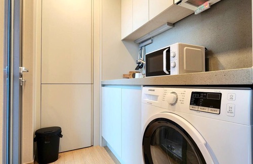 Haeundae Apartment | L30-8[NewlyBuilt/합법숙소][고층사이드오션뷰/핵심번화가/해변5분/지하철역3분]