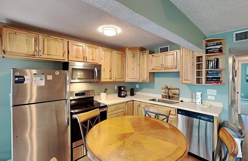 Pensacola Beach Condo | La Bahia #125 | Steps from Beach, Community Pool!