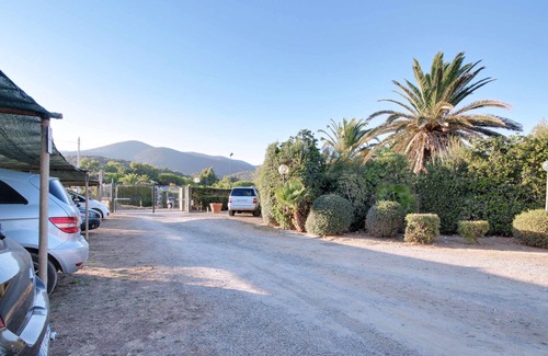 Le Rocchette Apartment | LA BAIA, due camere a 50 metri dal mare