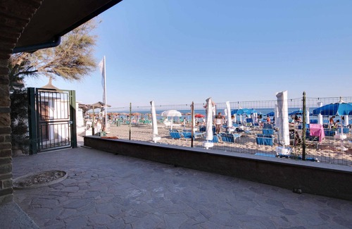 Le Rocchette Apartment | LA BAIA, due camere a 50 metri dal mare