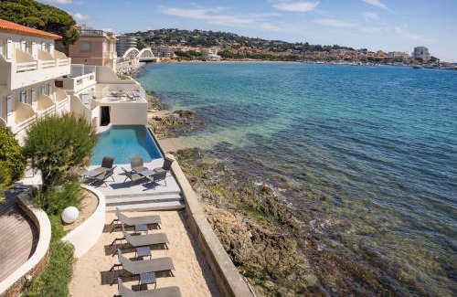 Sainte-Maxime City Centre Hotel | La Belle Aurore