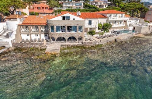 Sainte-Maxime City Centre Hotel | La Belle Aurore