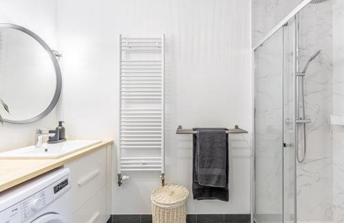 Begles Apartment | LA BELLE ROSE - Appartement 4 personnes proche gare Bordeaux