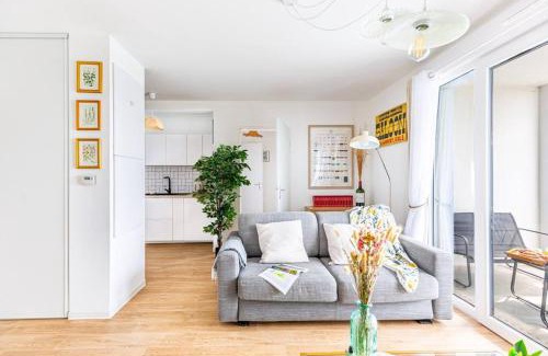 Begles Apartment | LA BELLE ROSE - Appartement 4 personnes proche gare Bordeaux