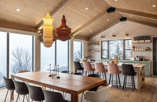 Saint-Joseph-de-la-Rive Ski Chalet | La Bergerie – 180° River View Spa Sauna