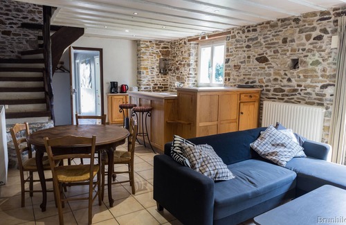 Denneville Cottage | La Bergerie - rural location, near the sea