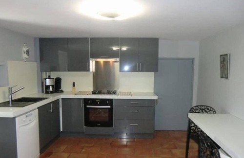 Fauroux House | La Boissière – Peaceful White Stone Retreat with Pool and Air Conditioning