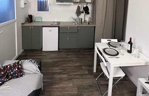 Begles Apartment | La Bordelaise - Cozy accommodation with garden in Bègles