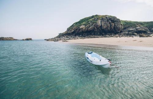 Plancoet House | La Bulle Emeraude, détente à deux, en famille ou entre amis