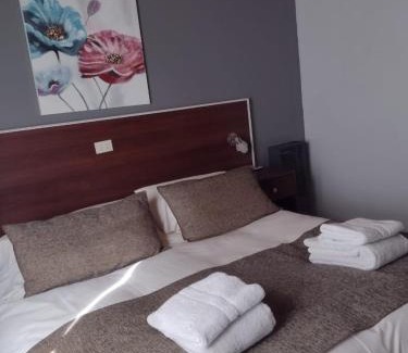 Villa Traful Hotel | La Cabaña de Juan