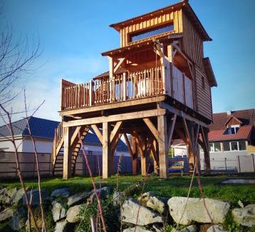 Courchavon House | La cabane au bain perché