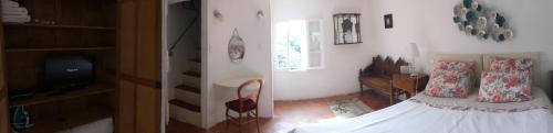 Roussillon House | La Cachette centre village