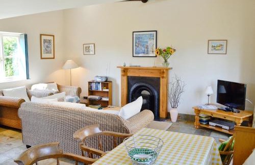 Rodmarton House | La Caleche