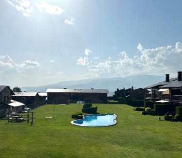 Sainte-Leocadie Apartment | La Calma