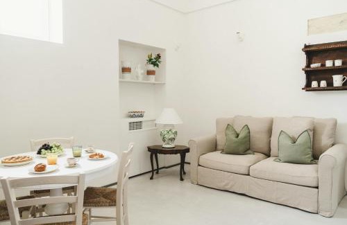 Cannole Apartment | La Canonica Suites
