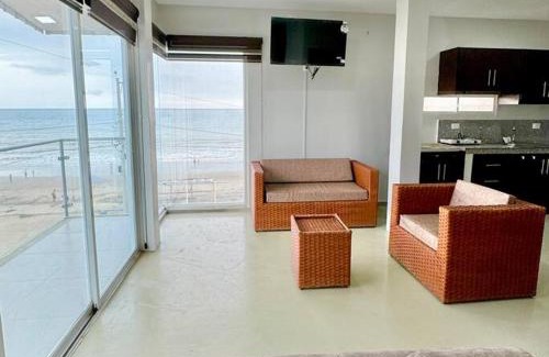 Crucita Apartment | La Carlota Hospedajes