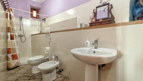 Morano Calabro House | La Casa Colorata