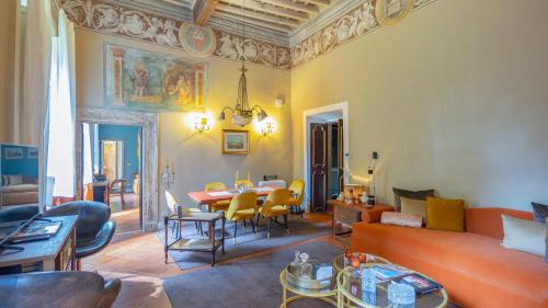 Rione VIII Sant'Eustachio Apartment | La Casa d'Argento