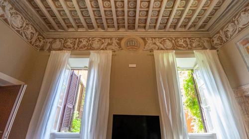 Rione VIII Sant'Eustachio Apartment | La Casa d'Argento