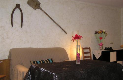 Setenil de las Bodegas House | La Casa de Abajo