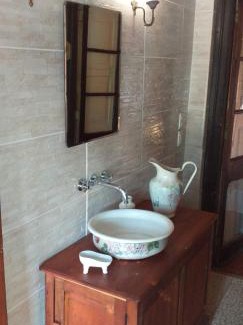 Bulnes Bed & Breakfast | La Casa de Adobe Natural y Más