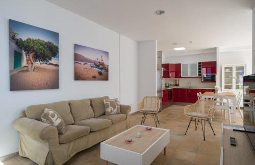 Caleta de Sebo House | La Casa de La Graciosa