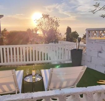 Las Cuevas House | La Casa de Lucy & Karin