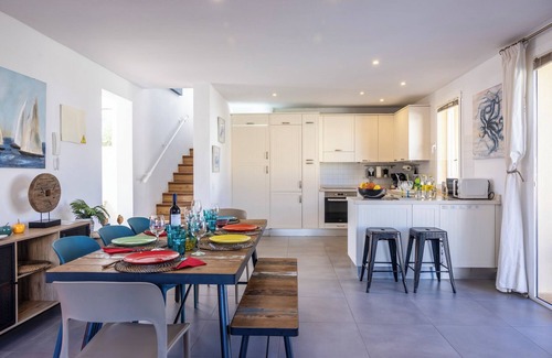 Arenas del Mar House | La Casa de Playa - swimming pool and jacuzzi 50m from the sea