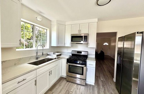 Eastside House | La Casa de San Jose. Relax with the whole family at our peaceful home.
