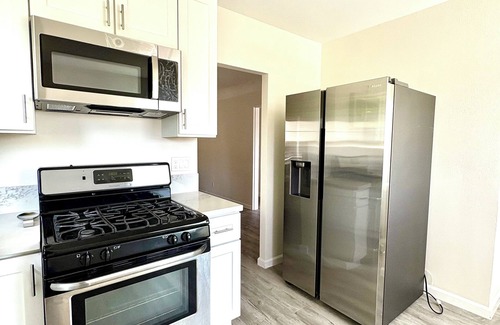 Eastside House | La Casa de San Jose. Relax with the whole family at our peaceful home.