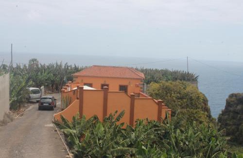 Los Sauces House | La Casa del Abuelo