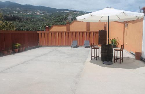 Los Sauces House | La Casa del Abuelo