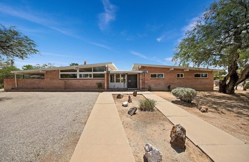 Tucson Villa | La Casa Del Desierato Gorgeous Home in Old Pueblo