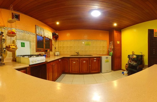 Banos de Agua Santa Bed & Breakfast | La Casa del Molino Blanco B&B