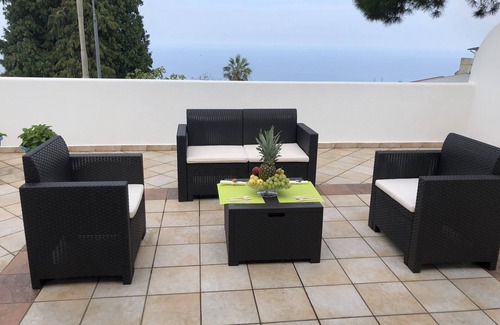 San Roberto House | La casa delle Ortensie Guest House